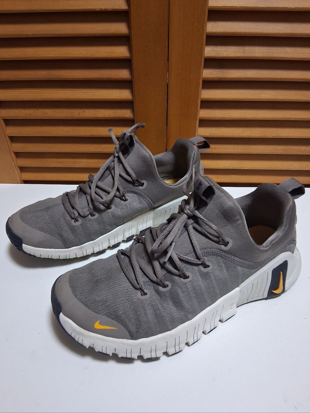 Nike Free Metcon 6 Cave Stone/Sundial/Lt Bone Men's Sneaker * Size: 9